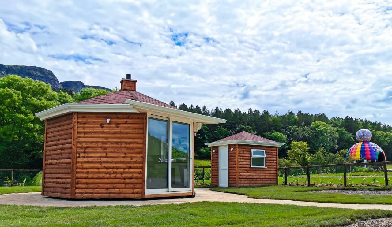 Waterfall Caves Turn-Around-Houses Villa Limavady Esterno foto