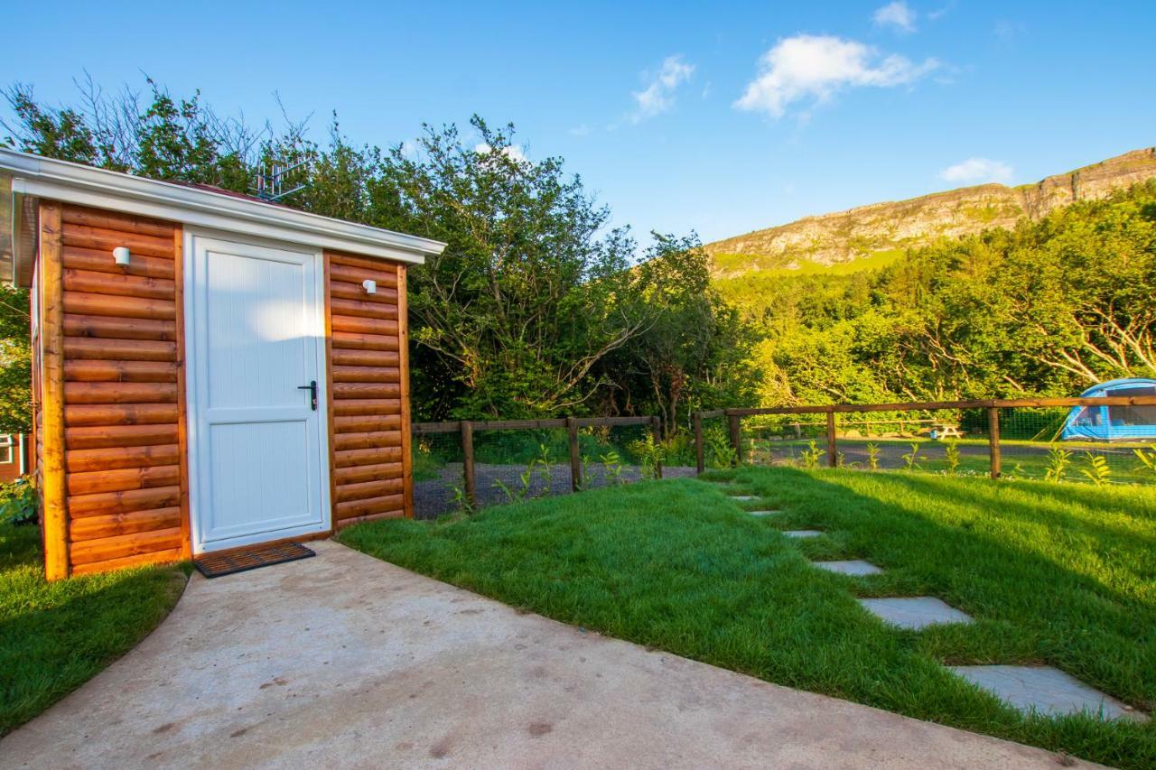 Waterfall Caves Turn-Around-Houses Villa Limavady Esterno foto